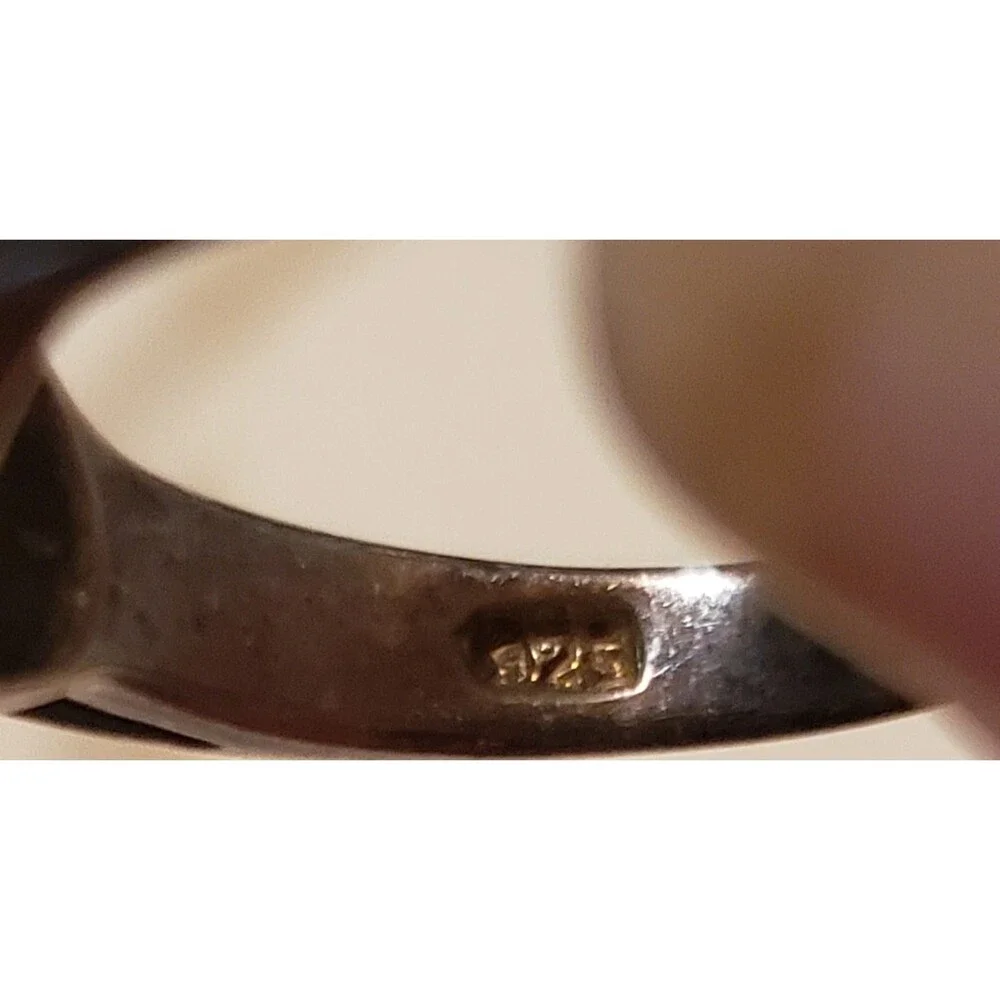 Vintage
Sterling ring w mother of pearl - Picture 4 of 5